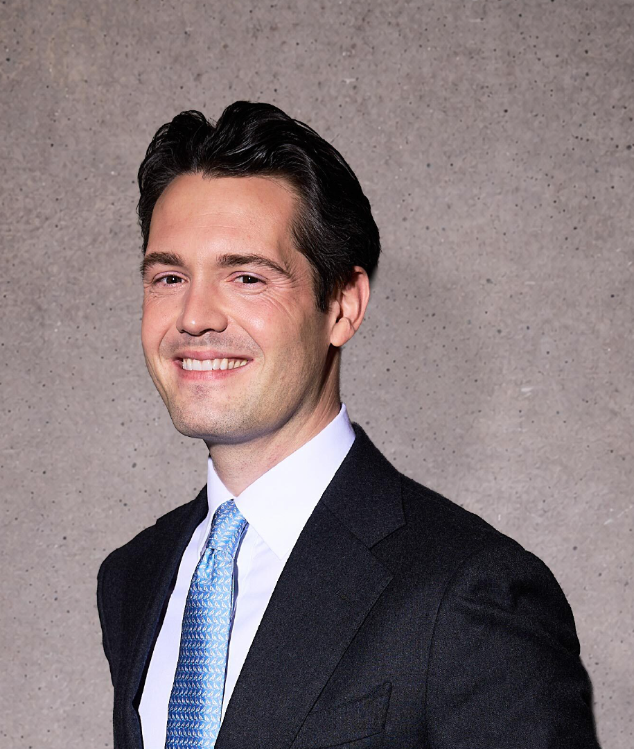 Portrait of Stephan Erdody, leadership advisor at Russell Reynolds Associates