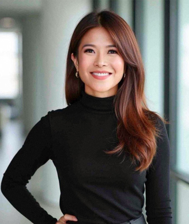 Portrait of Khamla Vongprasith, leadership advisor at Russell Reynolds Associates