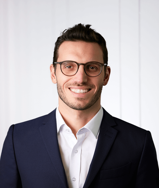 Portrait of Alan De Riz, leadership advisor at Russell Reynolds Associates