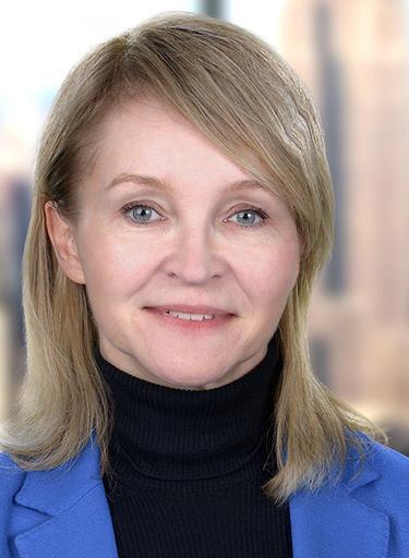 Portrait of Aga Orlikowska, leadership advisor at Russell Reynolds Associates