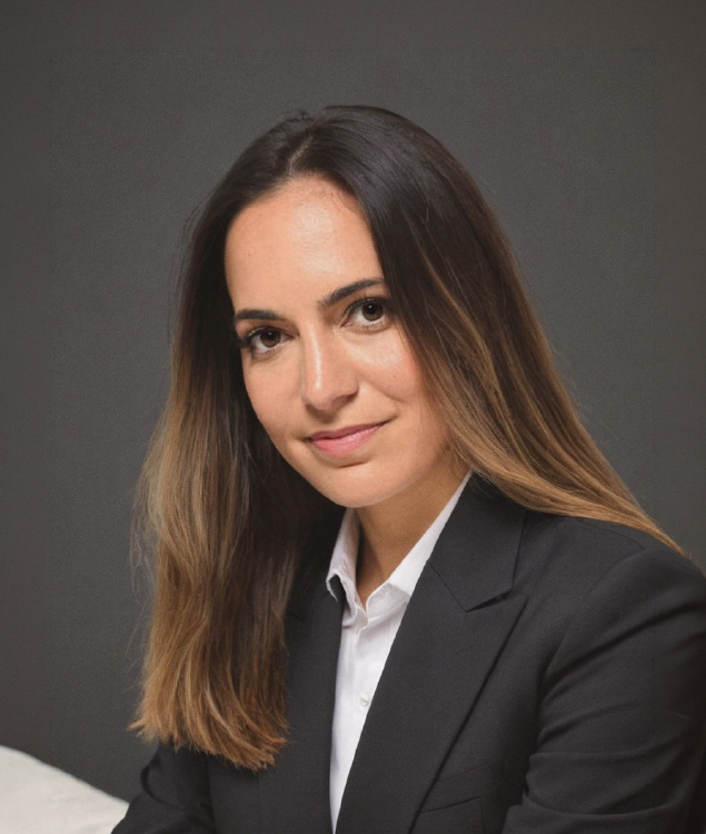 Portrait of Kathia Saavedra, leadership advisor at Russell Reynolds Associates