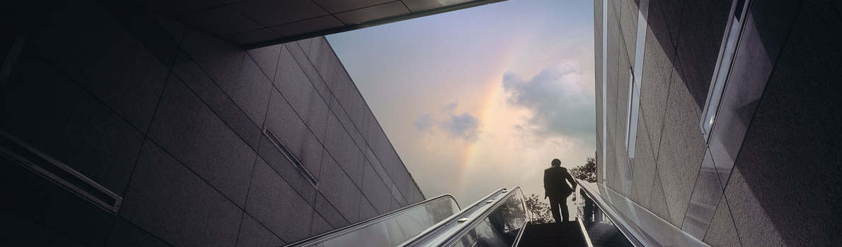 rra-image-escalator-1055897964.jpg