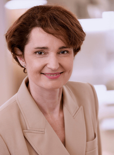 Portrait of Marie-Osmonde Le Roy de Lanauze-Molines, leadership advisor at Russell Reynolds Associates