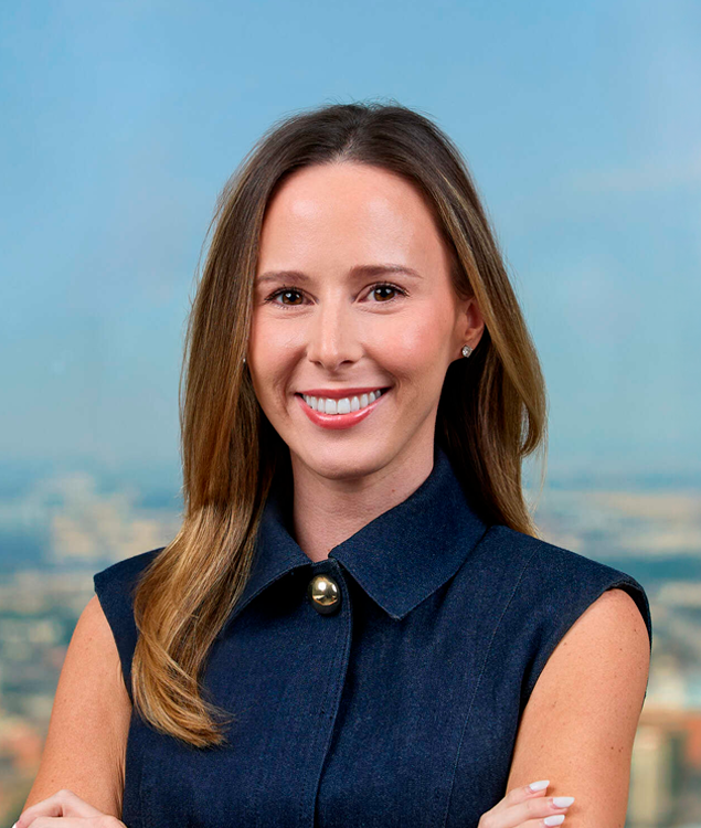 Portrait of Hanna Clarke, leadership advisor at Russell Reynolds Associates.png