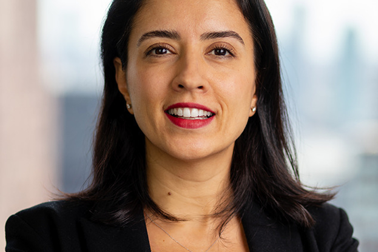 Portrait of Azra Gül, leadership advisor at Russell Reynolds Associates