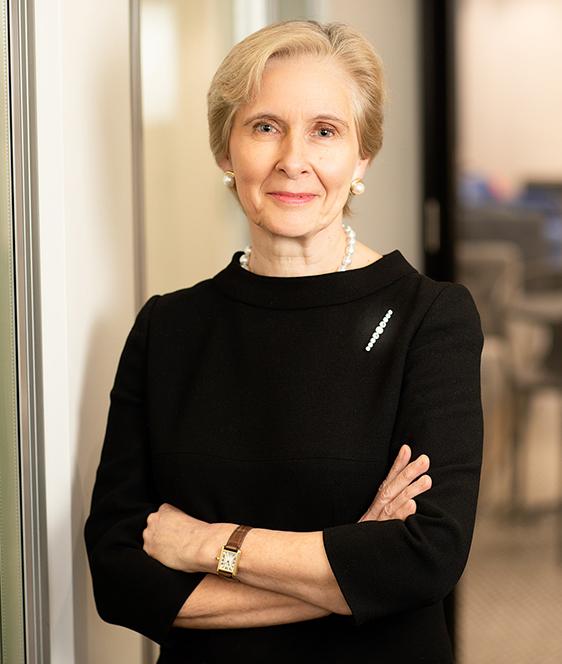 Portrait of Julia Budd, leadership advisor at Russell Reynolds Associates