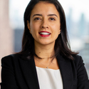 Portrait of Azra Gül, leadership advisor at Russell Reynolds Associates