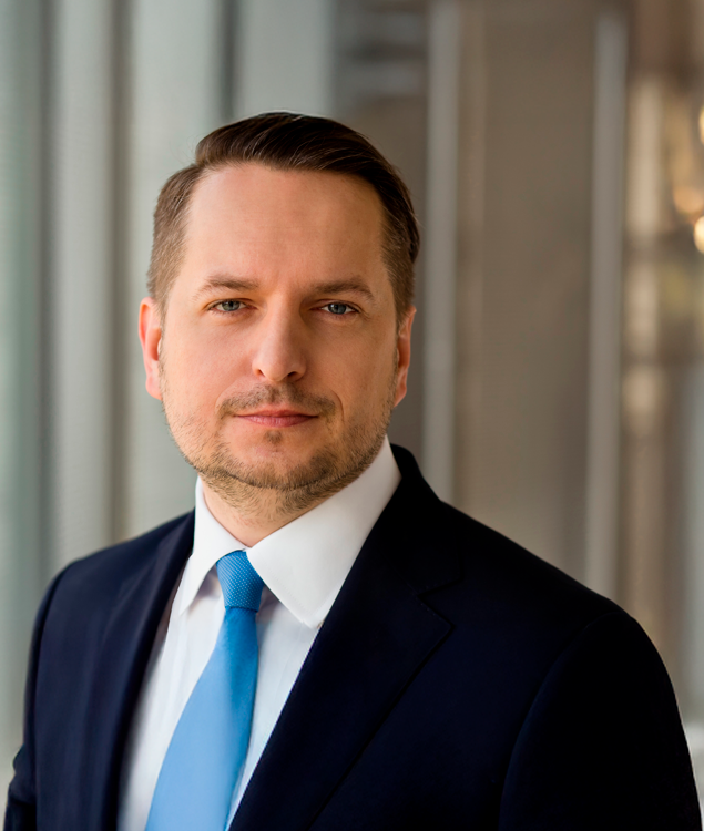 Portrait of Marcin Purta, leadership advisor at Russell Reynolds Associates
